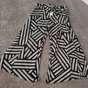 Cato Black and White slacks size XL